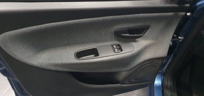 Lancia Ypsilon 1.0 FireFly 5 porte S&S Hybrid Ecochic Silver (3)