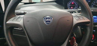 Lancia Ypsilon 1.0 FireFly 5 porte S&S Hybrid Ecochic Silver (7)