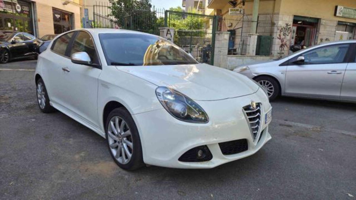 Alfa Romeo Giulietta 2.0 JTDm-2 Distinctive 170cv (3)