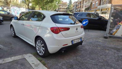 Alfa Romeo Giulietta 2.0 JTDm-2 Distinctive 170cv (5)