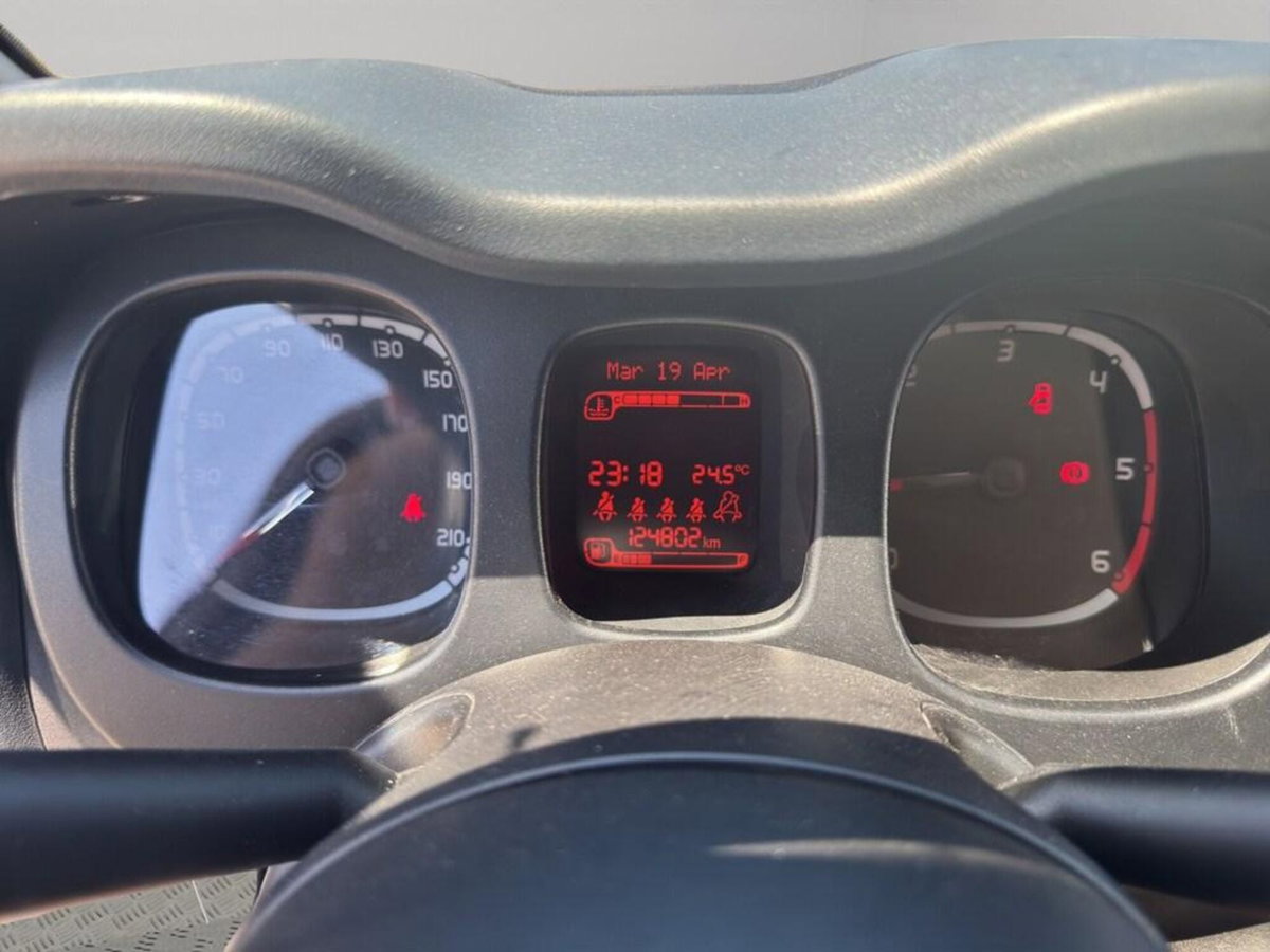 Fiat Panda 1.3 MJT 95 CV S&S 4x4 (11)