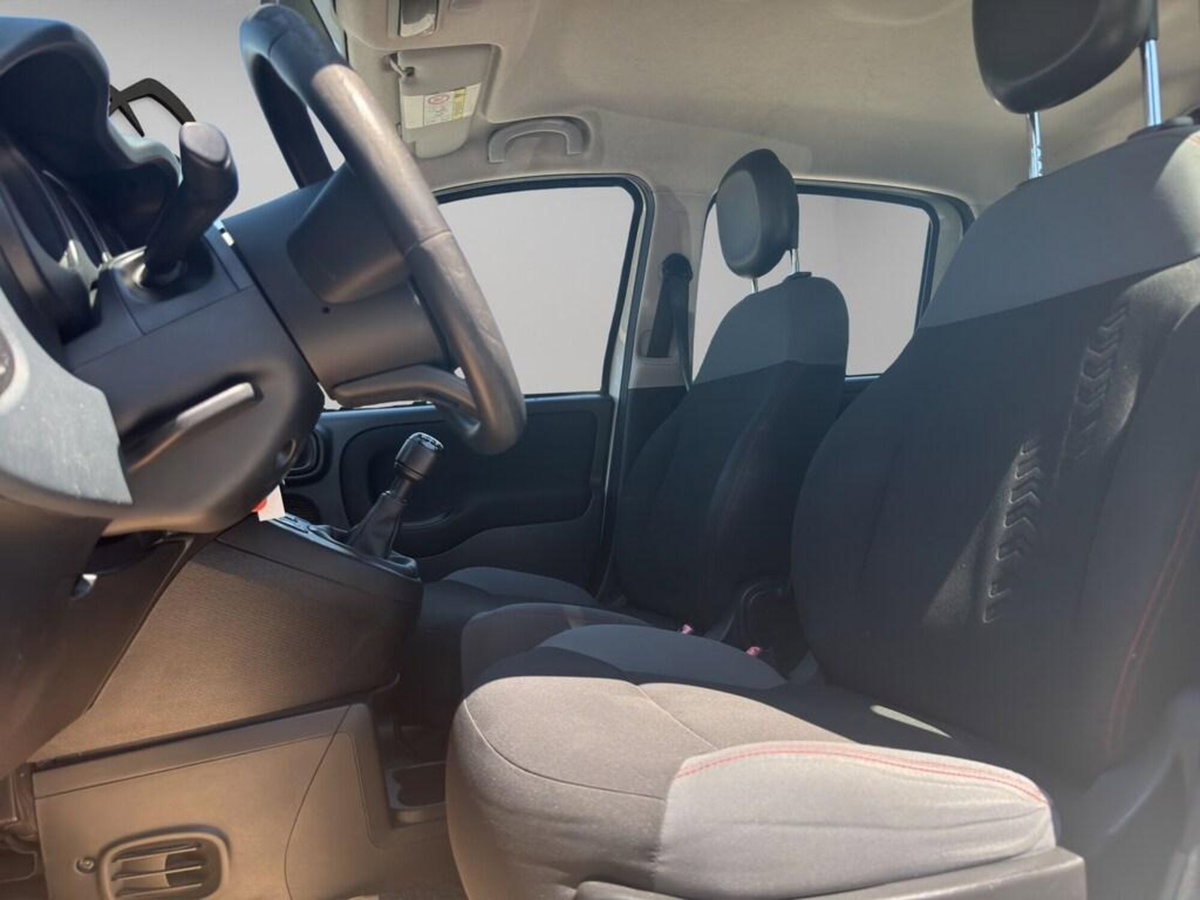 Fiat Panda 1.3 MJT 95 CV S&S 4x4 (14)