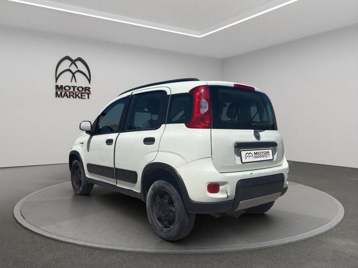 Fiat Panda 1.3 MJT 95 CV S&S 4x4 (8)
