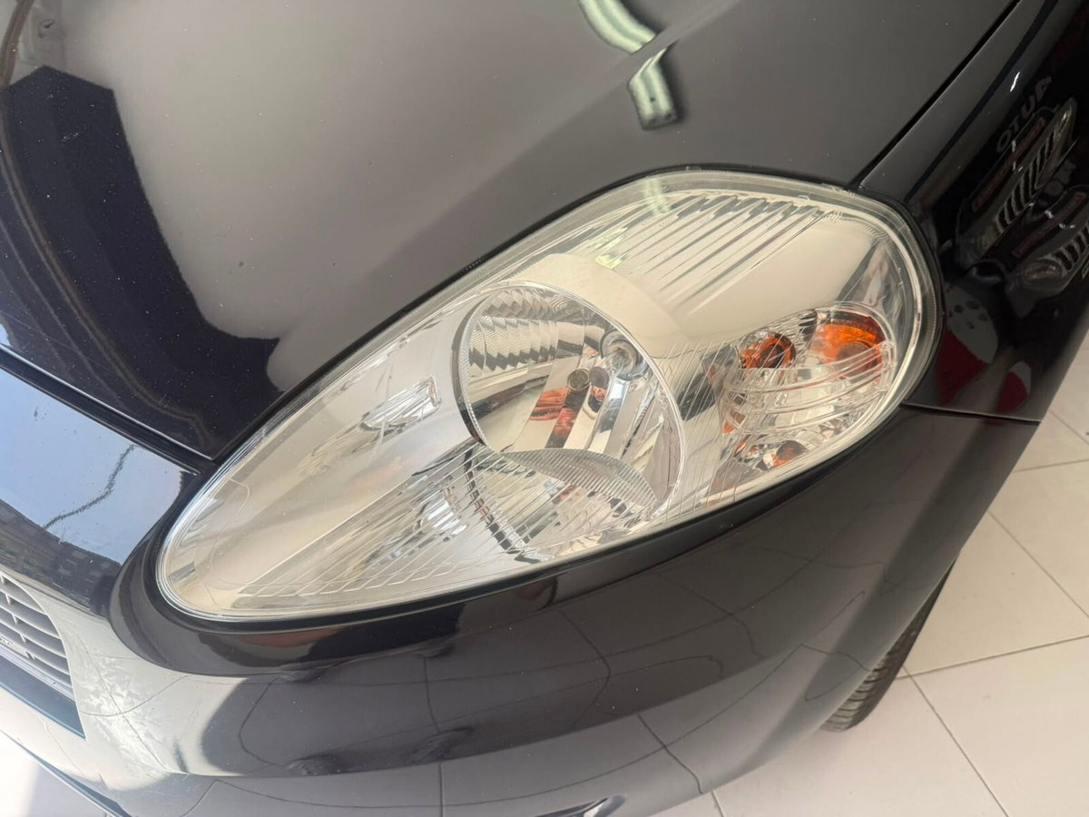 Fiat Grande Punto 1.3 MJT 90 CV 5 porte Dynamic (8)