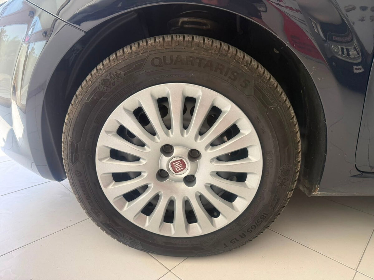 Fiat Grande Punto 1.3 MJT 90 CV 5 porte Dynamic (9)