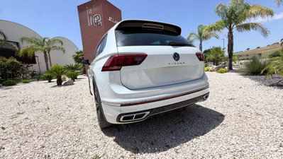 Volkswagen Tiguan 2.0 TDI 150 CV SCR DSG 4MOTION R-Line (11)