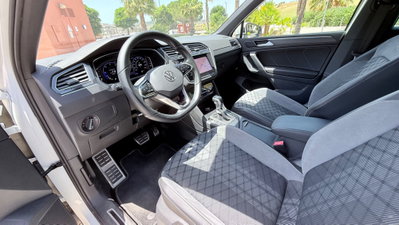 Volkswagen Tiguan 2.0 TDI 150 CV SCR DSG 4MOTION R-Line (16)