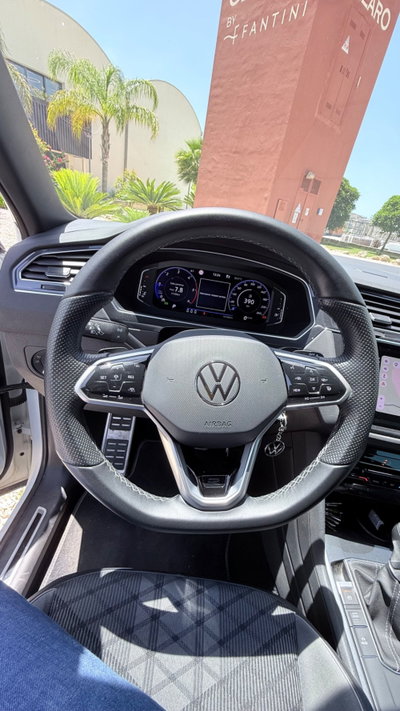 Volkswagen Tiguan 2.0 TDI 150 CV SCR DSG 4MOTION R-Line (19)