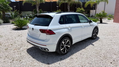 Volkswagen Tiguan 2.0 TDI 150 CV SCR DSG 4MOTION R-Line (7)