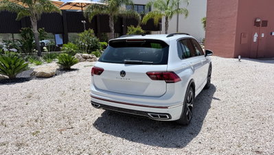 Volkswagen Tiguan 2.0 TDI 150 CV SCR DSG 4MOTION R-Line (8)