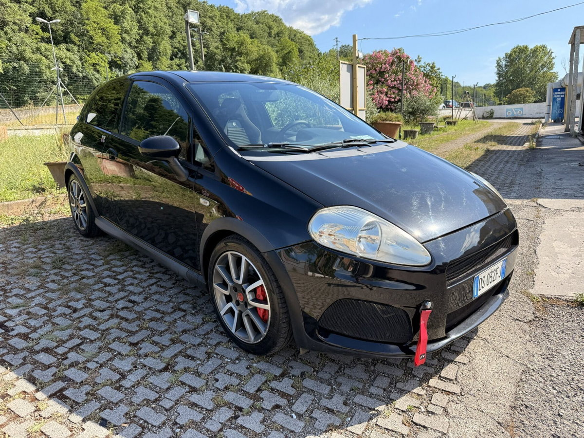 Abarth Grande Punto 1.4 T-Jet 16V 3 porte (2)