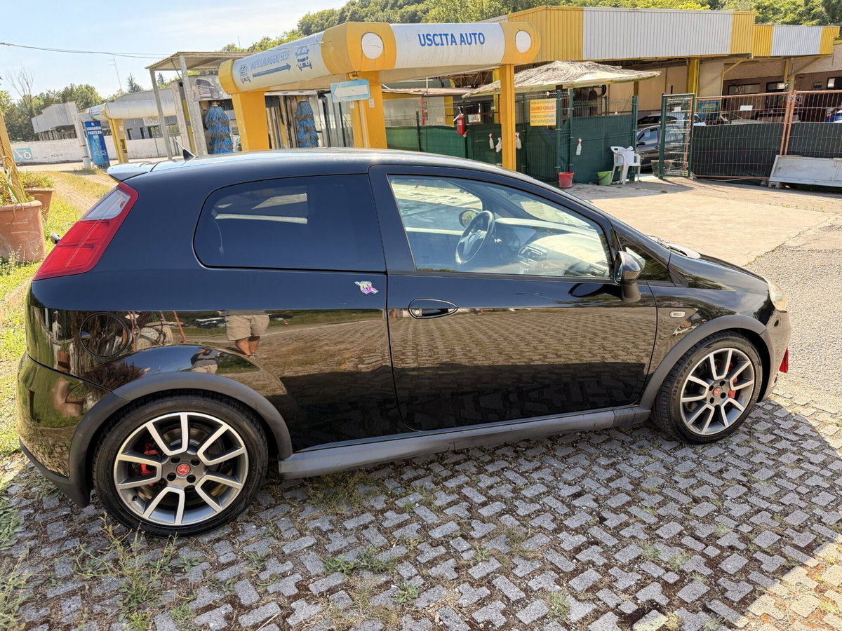Abarth Grande Punto 1.4 T-Jet 16V 3 porte (3)
