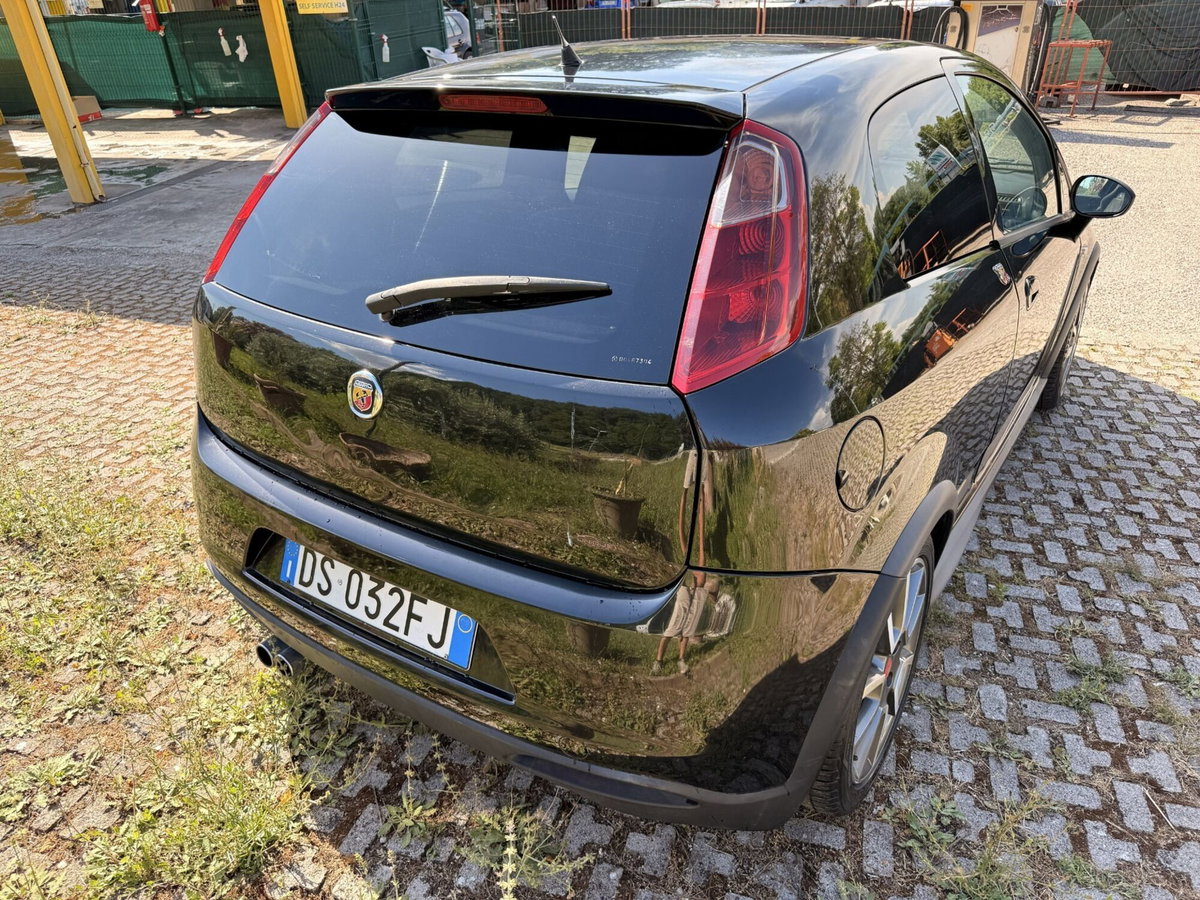 Abarth Grande Punto 1.4 T-Jet 16V 3 porte (4)