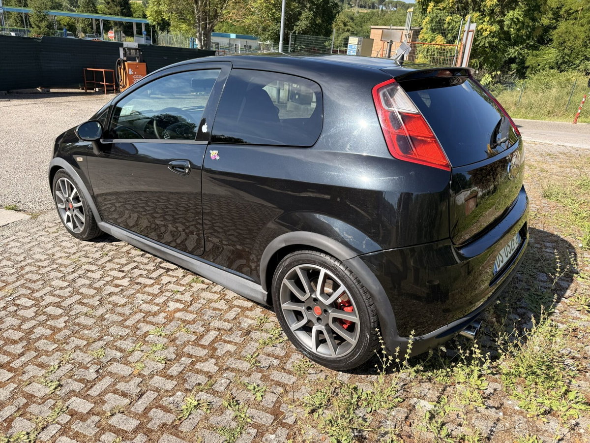 Abarth Grande Punto 1.4 T-Jet 16V 3 porte (5)