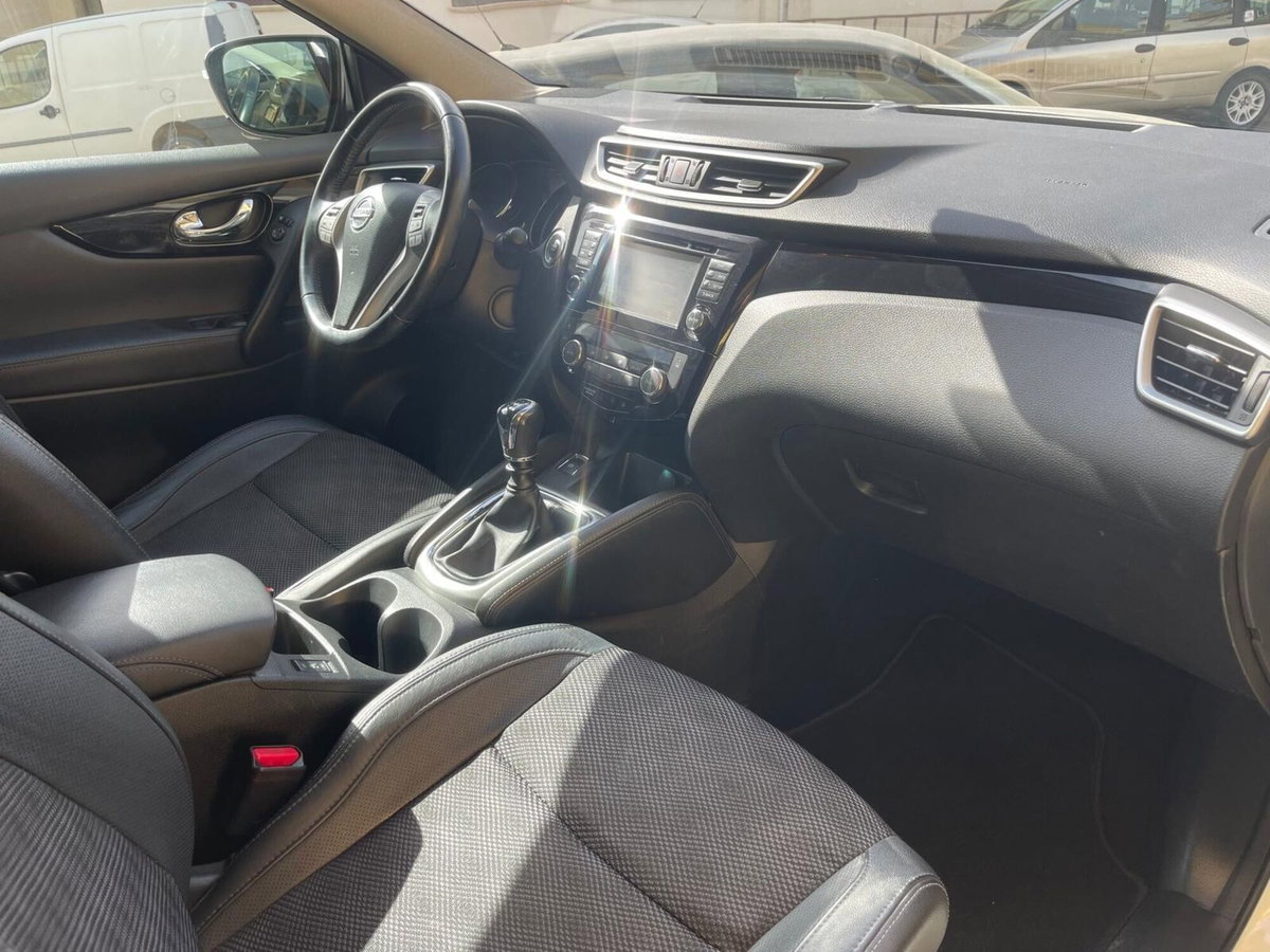 Nissan Qashqai 1.6 dCi 2WD Tekna (10)