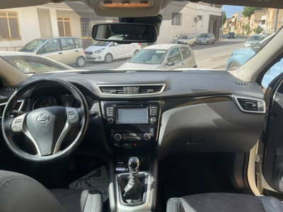 Nissan Qashqai 1.6 dCi 2WD Tekna (12)
