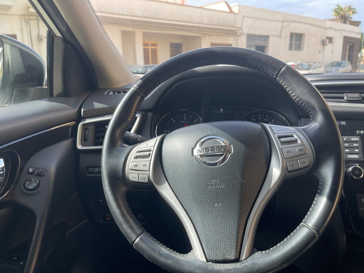 Nissan Qashqai 1.6 dCi 2WD Tekna (15)
