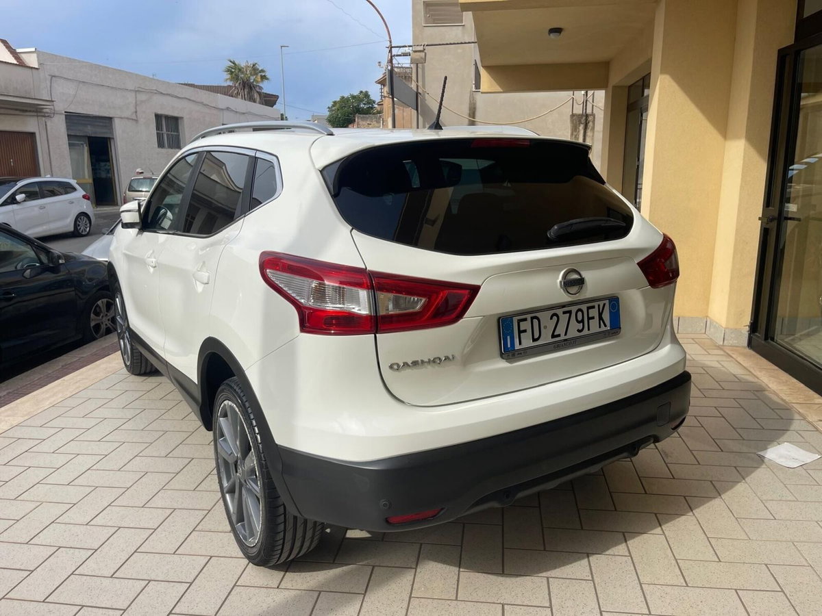 Nissan Qashqai 1.6 dCi 2WD Tekna (4)