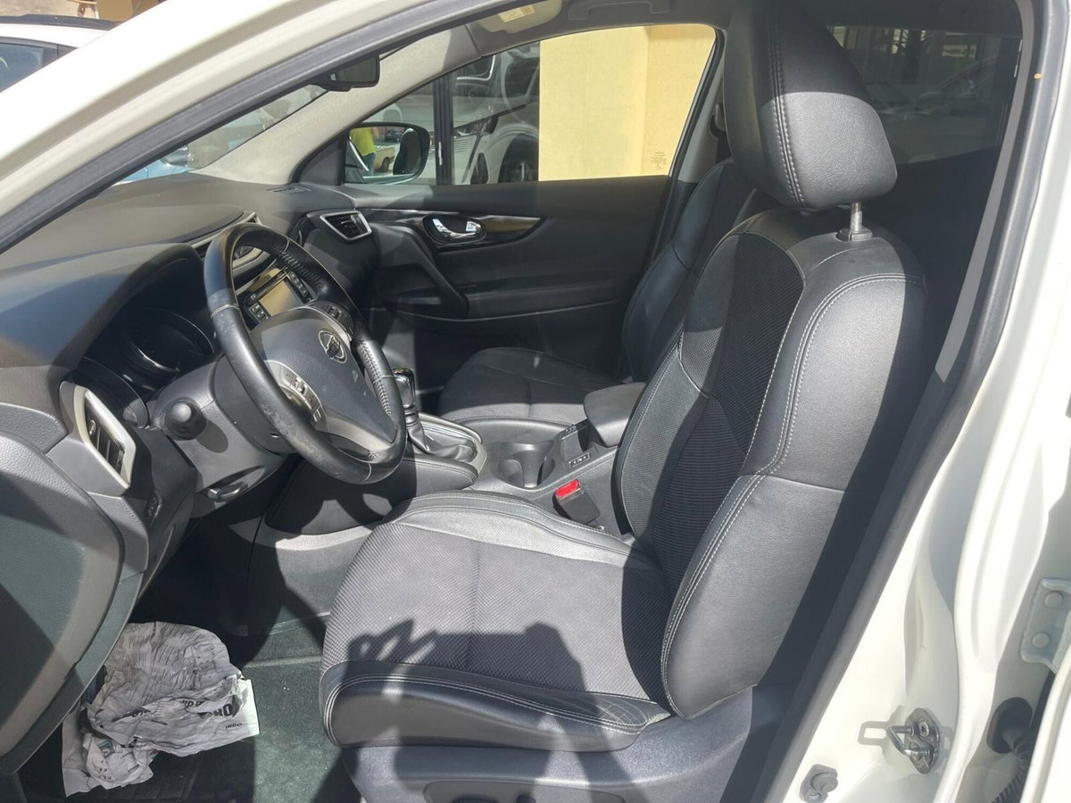 Nissan Qashqai 1.6 dCi 2WD Tekna (6)
