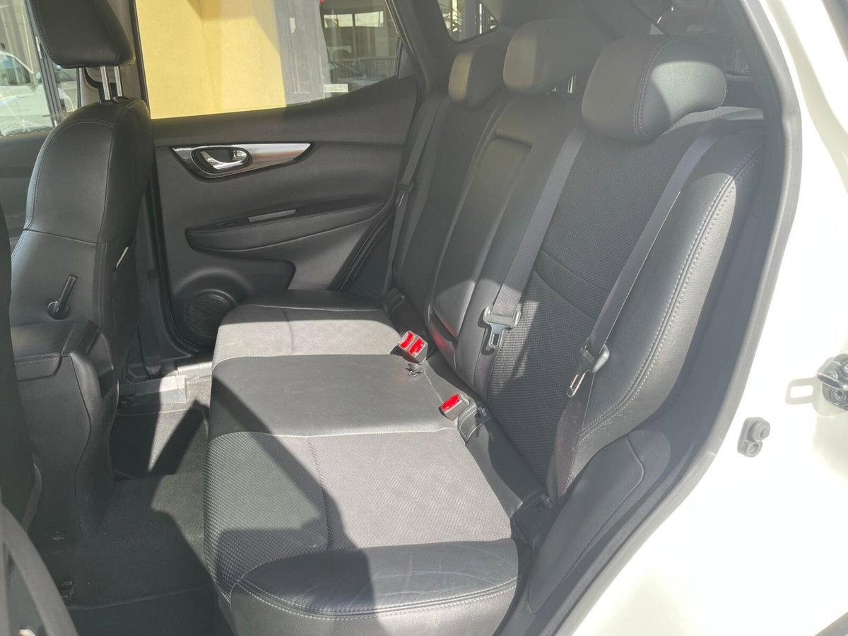 Nissan Qashqai 1.6 dCi 2WD Tekna (8)