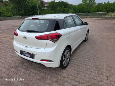 Hyundai i20 1.2 3p. BlueDrive (8)