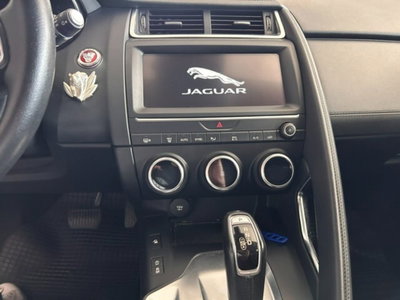 Jaguar E-Pace 2.0D 150 CV AWD (8)