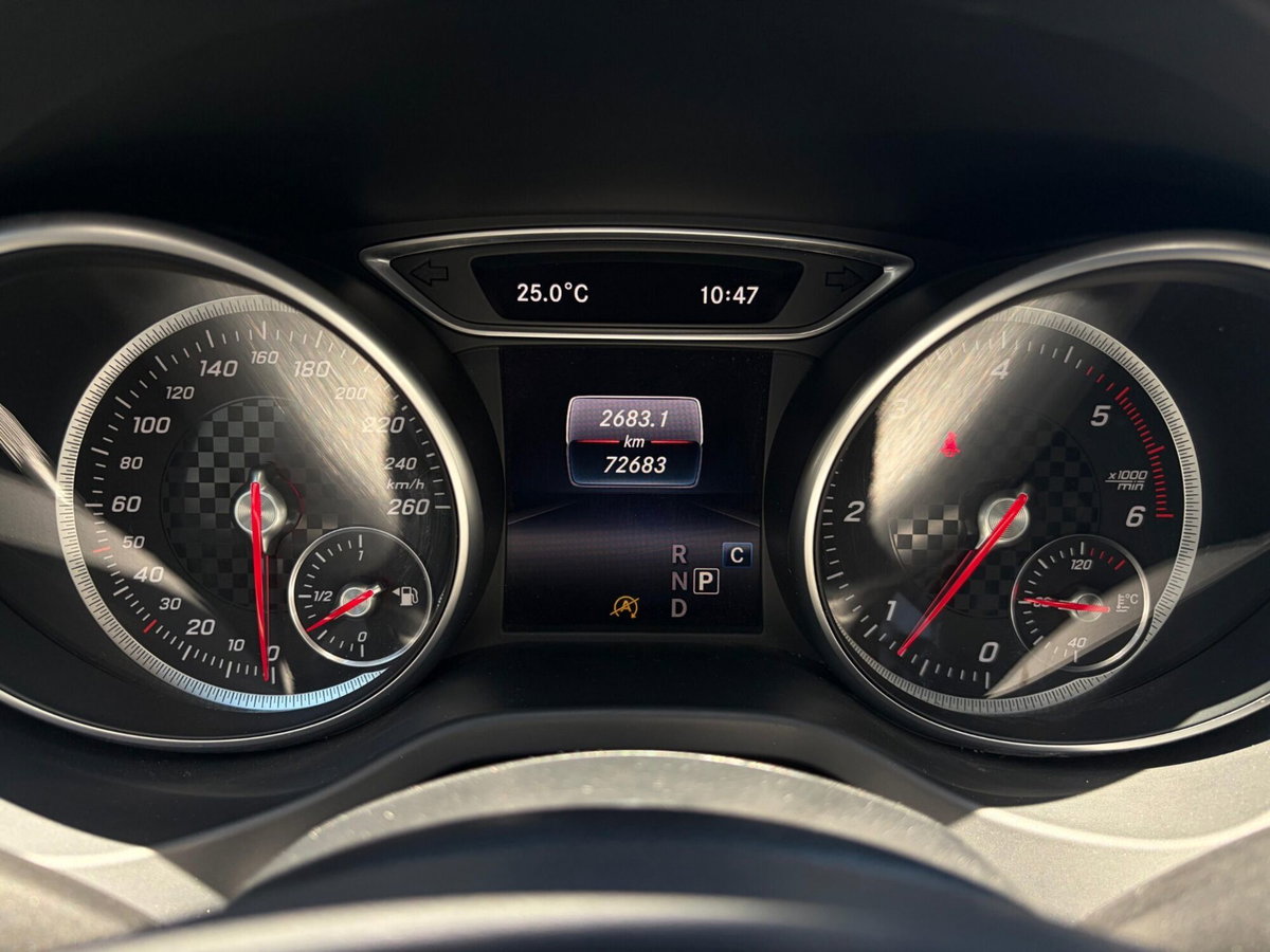 Mercedes-Benz Classe A 200 d Automatic Sport (11)