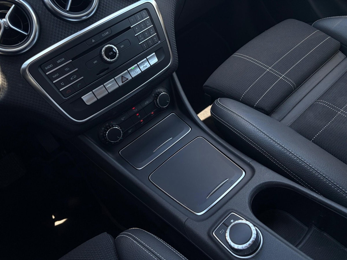 Mercedes-Benz Classe A 200 d Automatic Sport (13)
