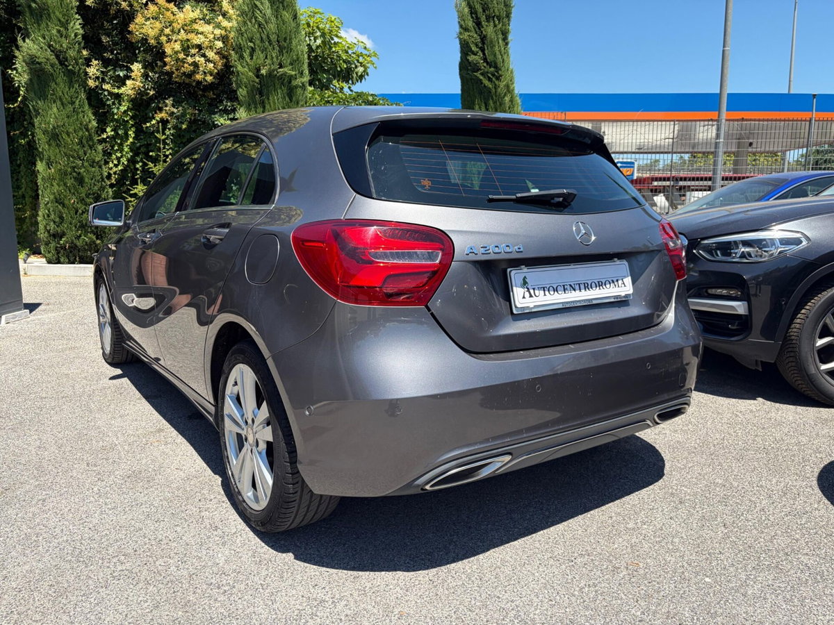 Mercedes-Benz Classe A 200 d Automatic Sport (4)