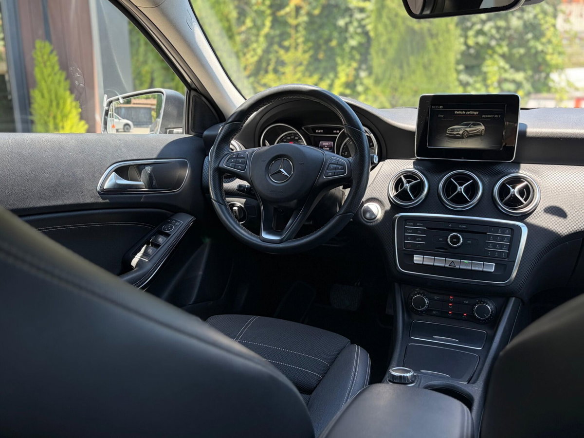 Mercedes-Benz Classe A 200 d Automatic Sport (9)