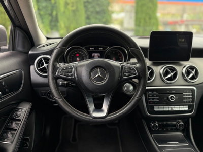 Mercedes-Benz GLA SUV 200 d Automatic Sport (10)