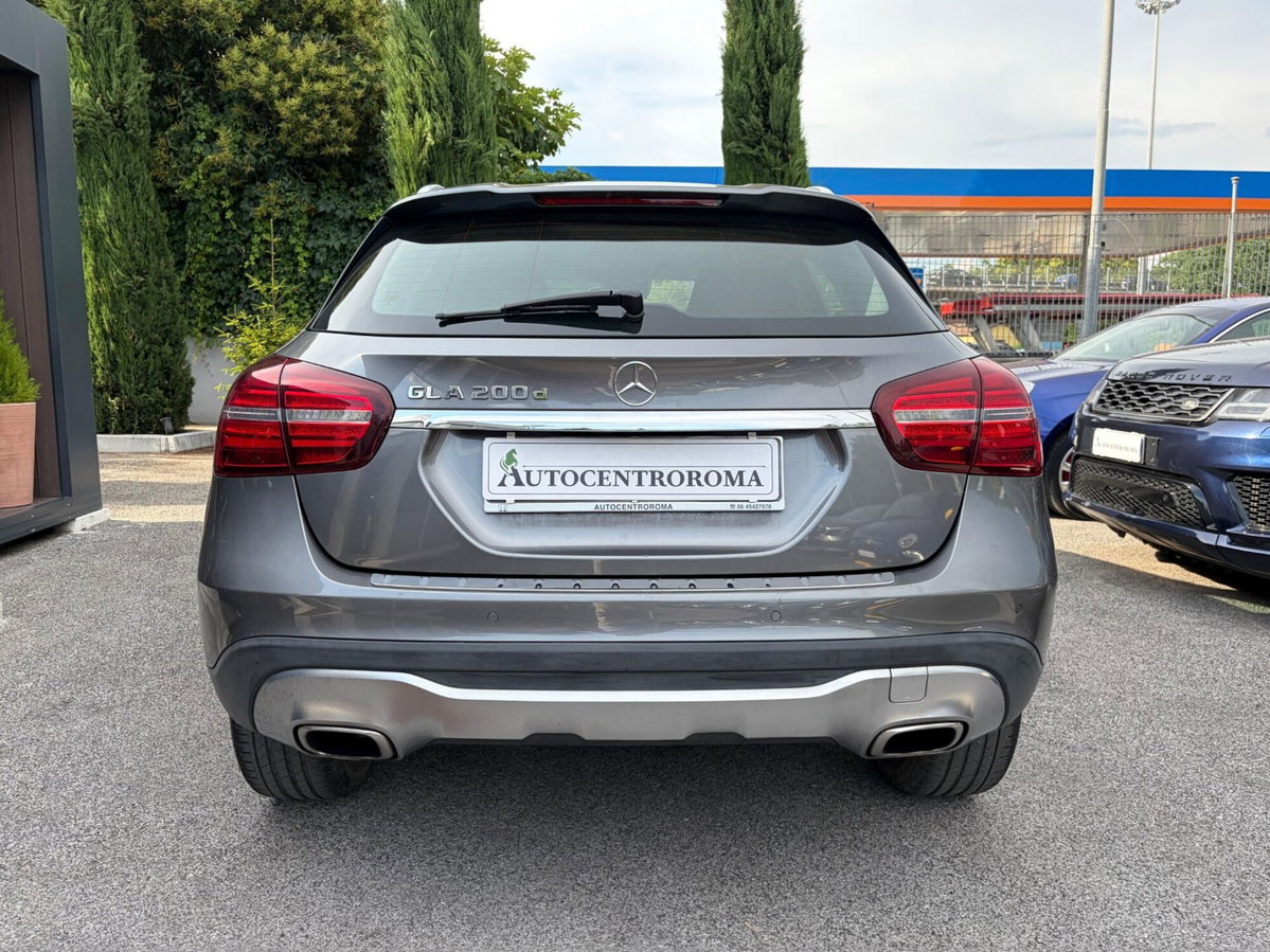 Mercedes-Benz GLA SUV 200 d Automatic Sport (5)
