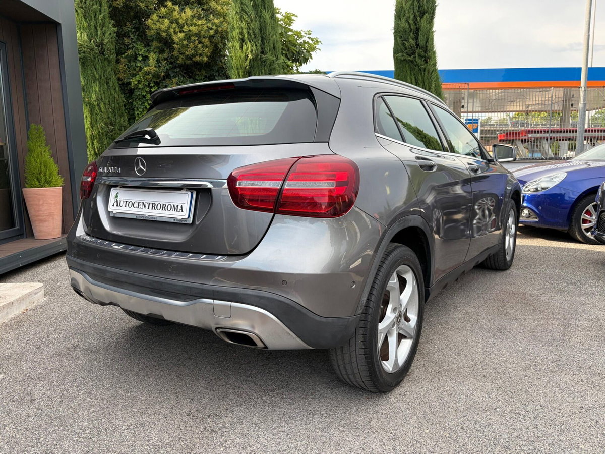 Mercedes-Benz GLA SUV 200 d Automatic Sport (6)