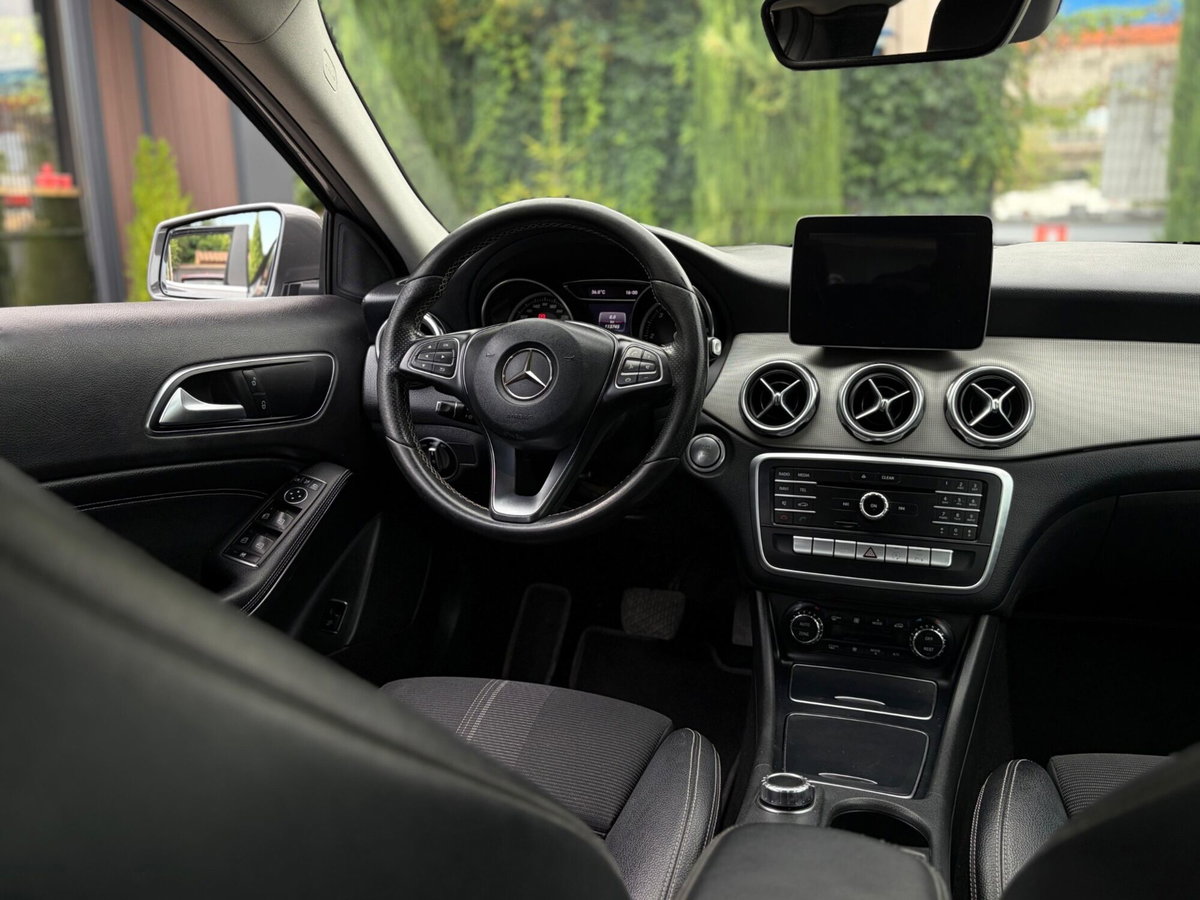 Mercedes-Benz GLA SUV 200 d Automatic Sport (9)