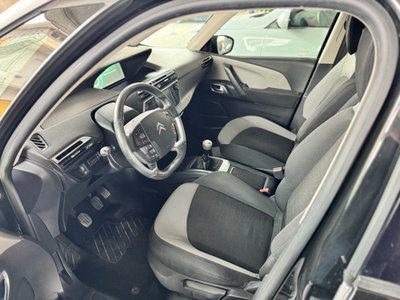 Citroen Grand C4 Picasso 1.6 e-HDi 115 Exclusive (8)