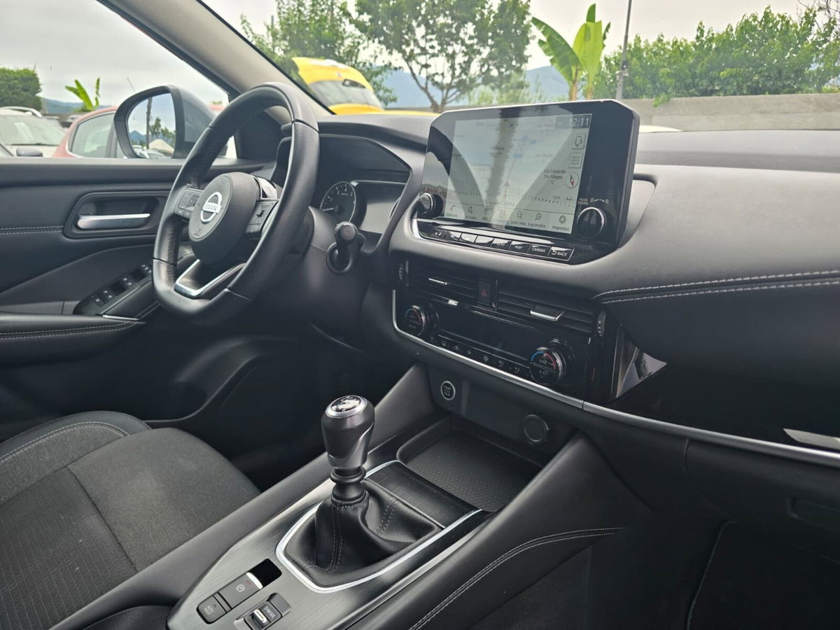 Nissan Qashqai 1.3 mhev N-Connecta 2wd 140cv (6)