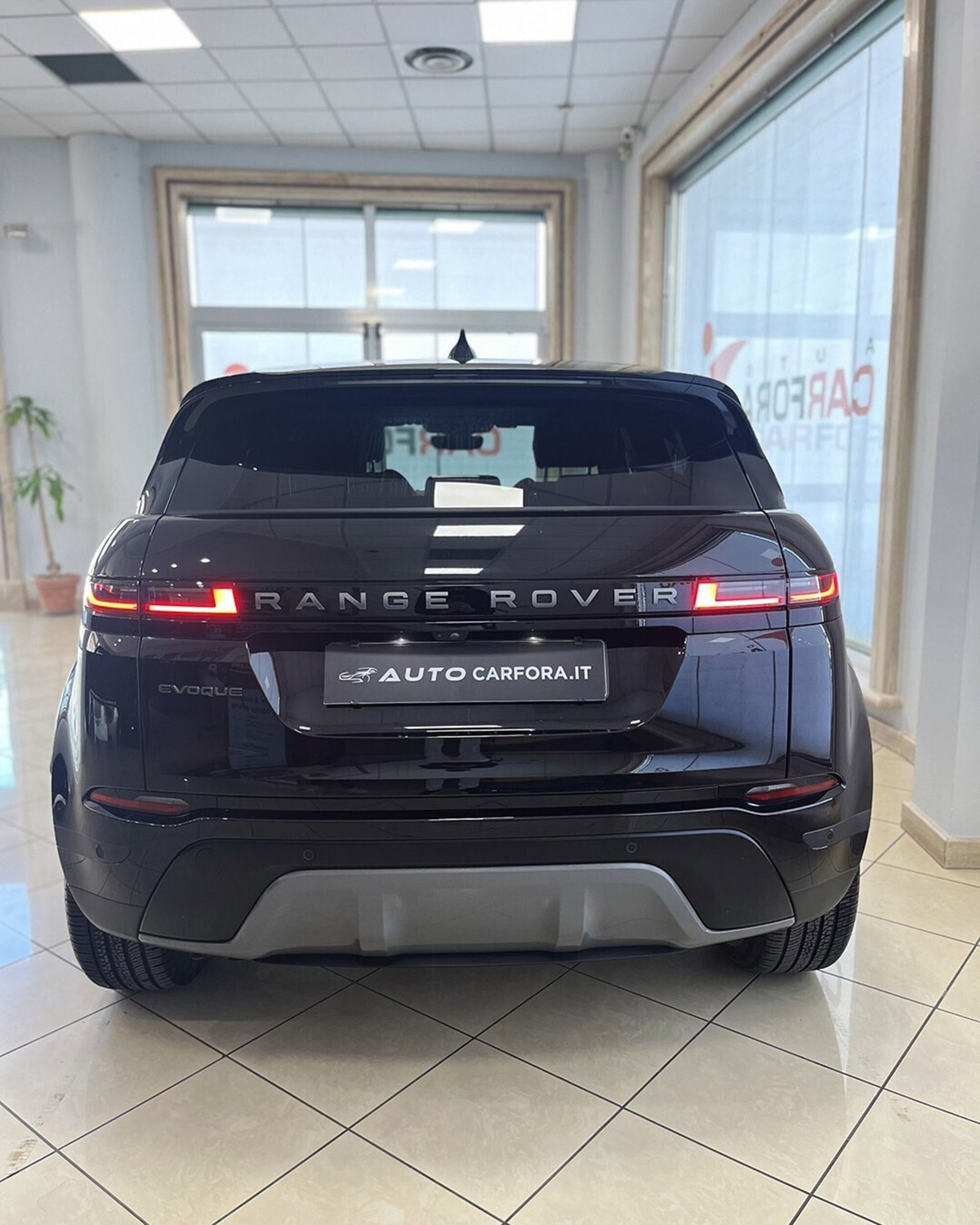 Land Rover Range Rover Evoque 2.0D I4 163 CV AWD Auto S (2)