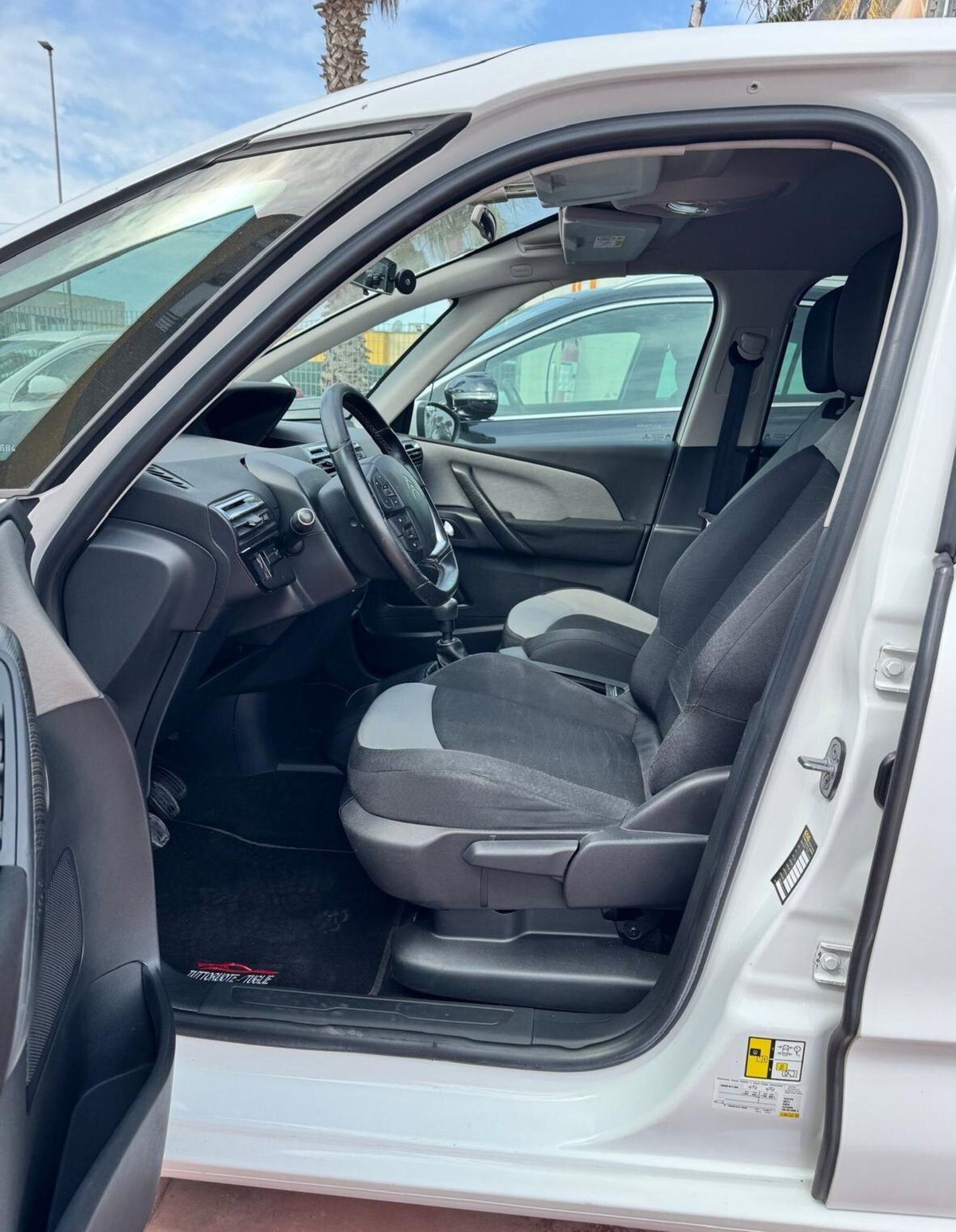 Citroen C4 Picasso BlueHDi 120 S&S Intensive (5)