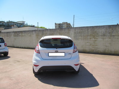 Ford Fiesta 1.5 TDCi 75CV 5 porte ST-Line (4)