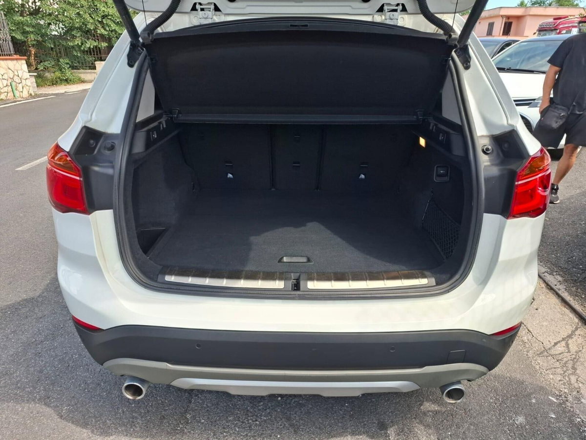 BMW X1 sDrive18d xLine Plus (10)