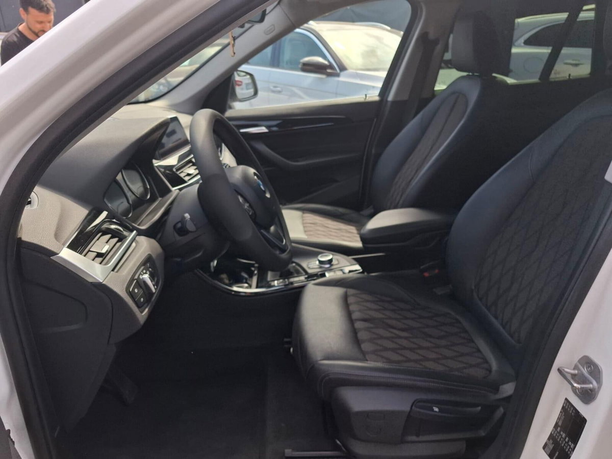 BMW X1 sDrive18d xLine Plus (6)