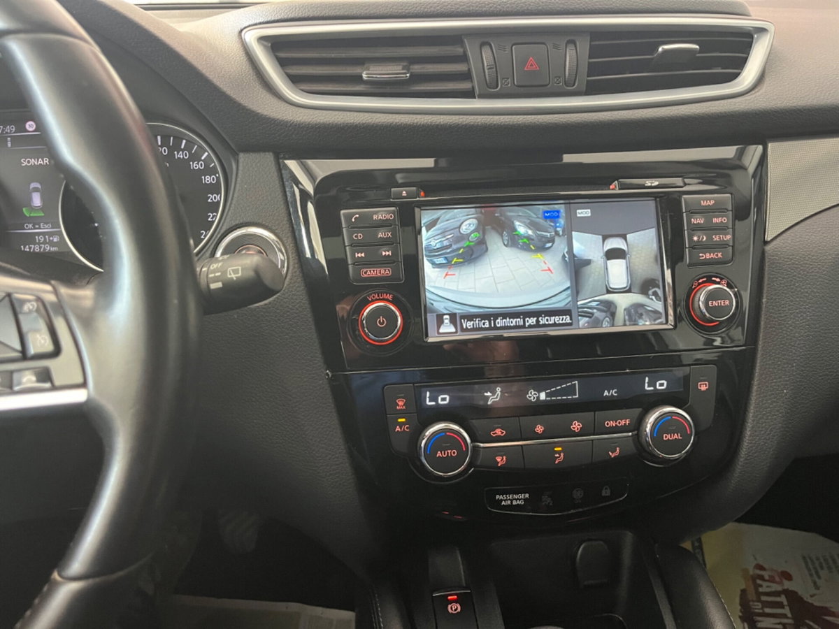Nissan Qashqai 1.5 dCi N-Connecta (12)