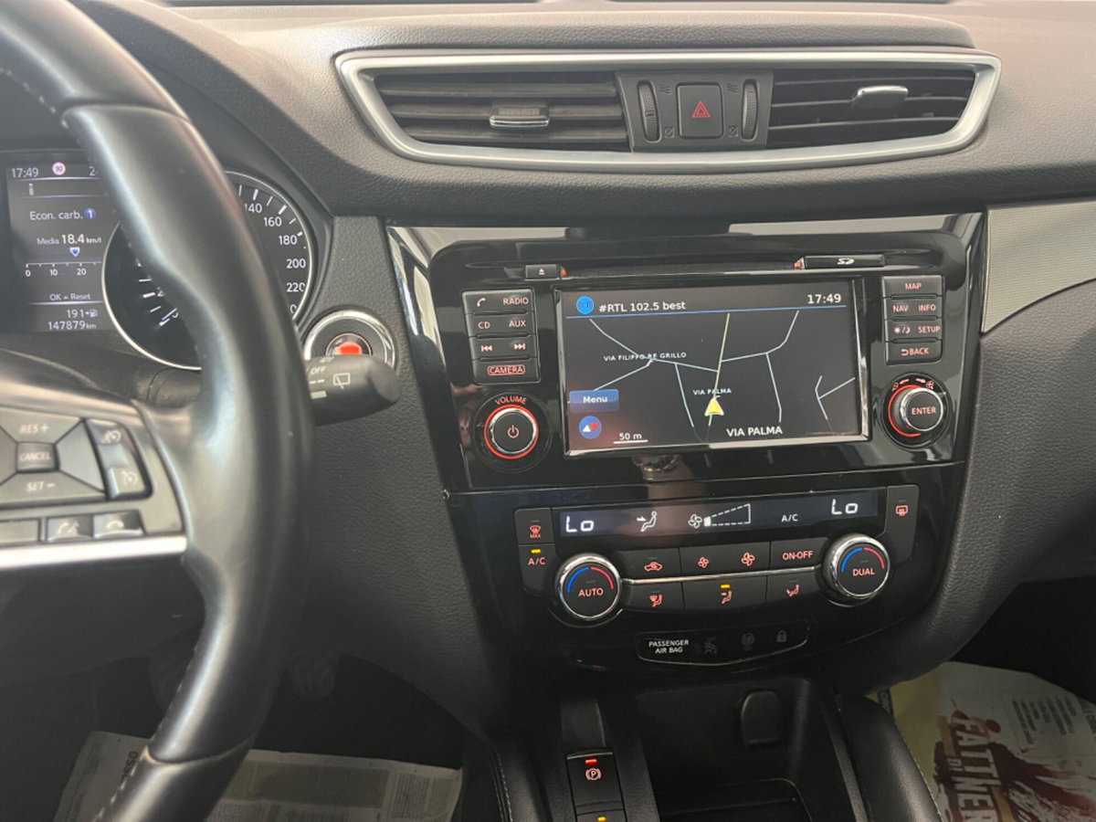 Nissan Qashqai 1.5 dCi N-Connecta (13)