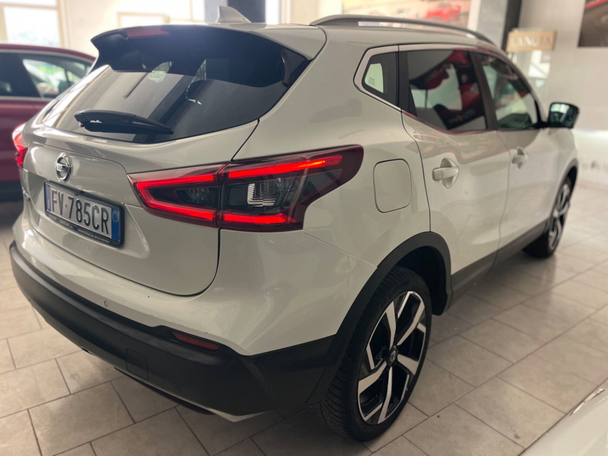 Nissan Qashqai 1.5 dCi N-Connecta (6)
