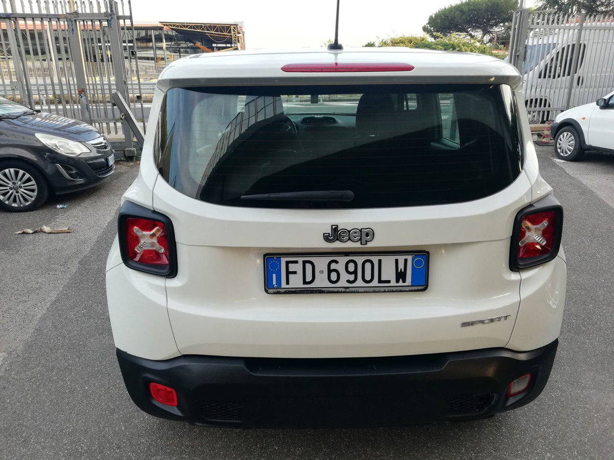 Jeep Renegade 1.6 E-TorQ EVO Sport (5)