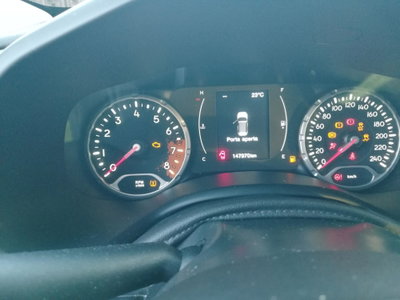 Jeep Renegade 1.6 E-TorQ EVO Sport (9)