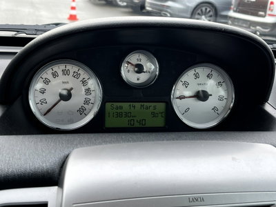 Lancia Ypsilon 1.2 69 CV Platino (14)