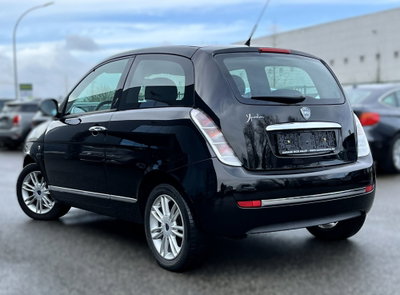 Lancia Ypsilon 1.2 69 CV Platino (6)