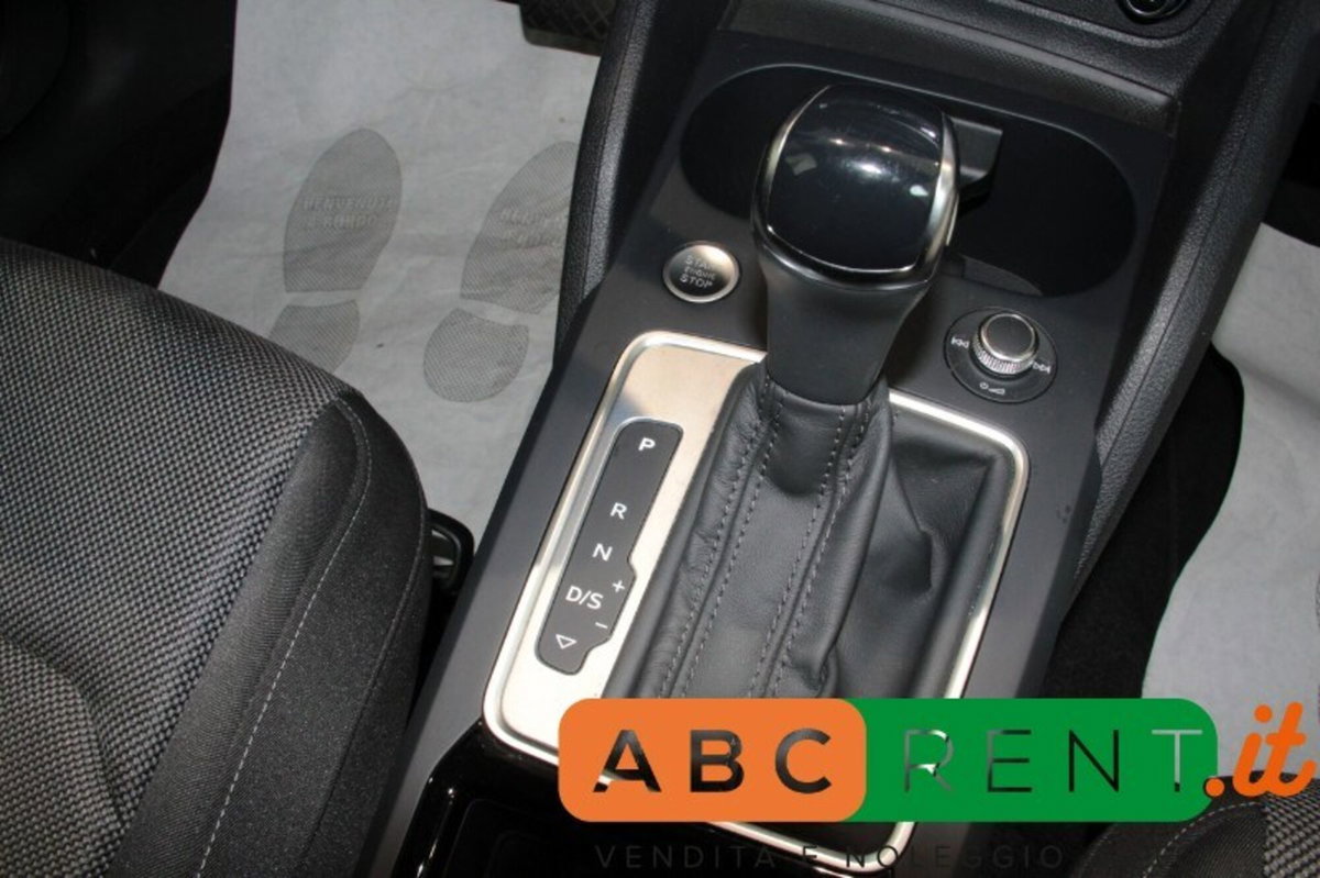 Audi Q2 Q2 35 TFSI S tronic Identity Black (17)