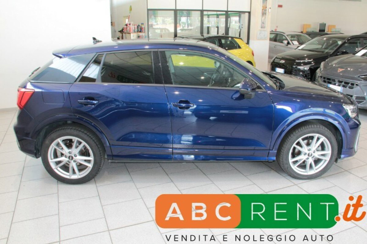Audi Q2 Q2 35 TFSI S tronic Identity Black (8)